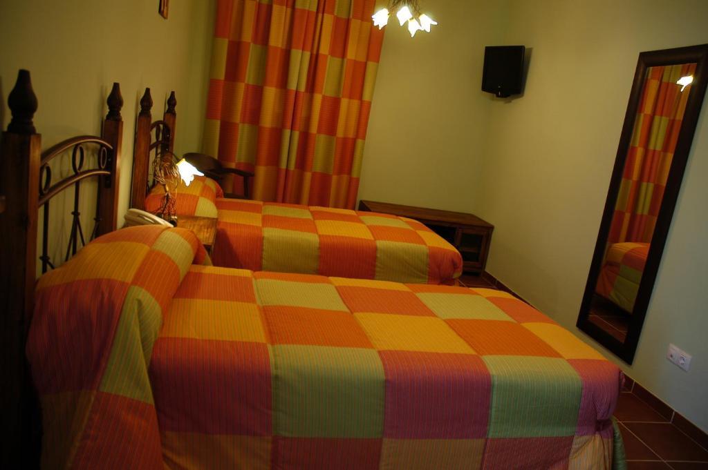 Hotel Rural Los Chaparros Freila Værelse billede